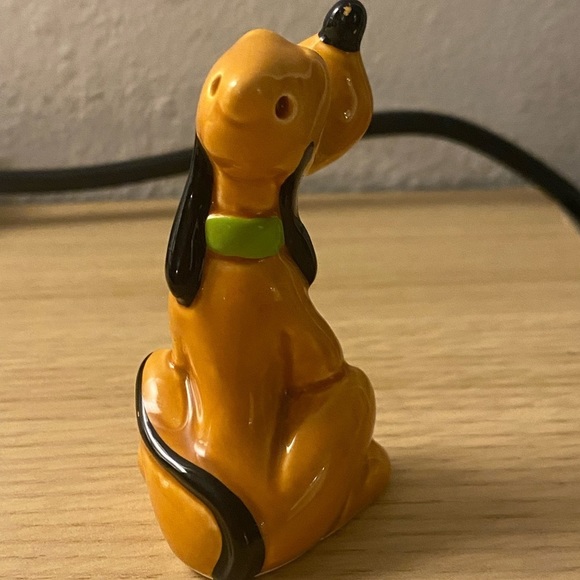 Vintage Disney Pluto salt shaker - Picture 3 of 5